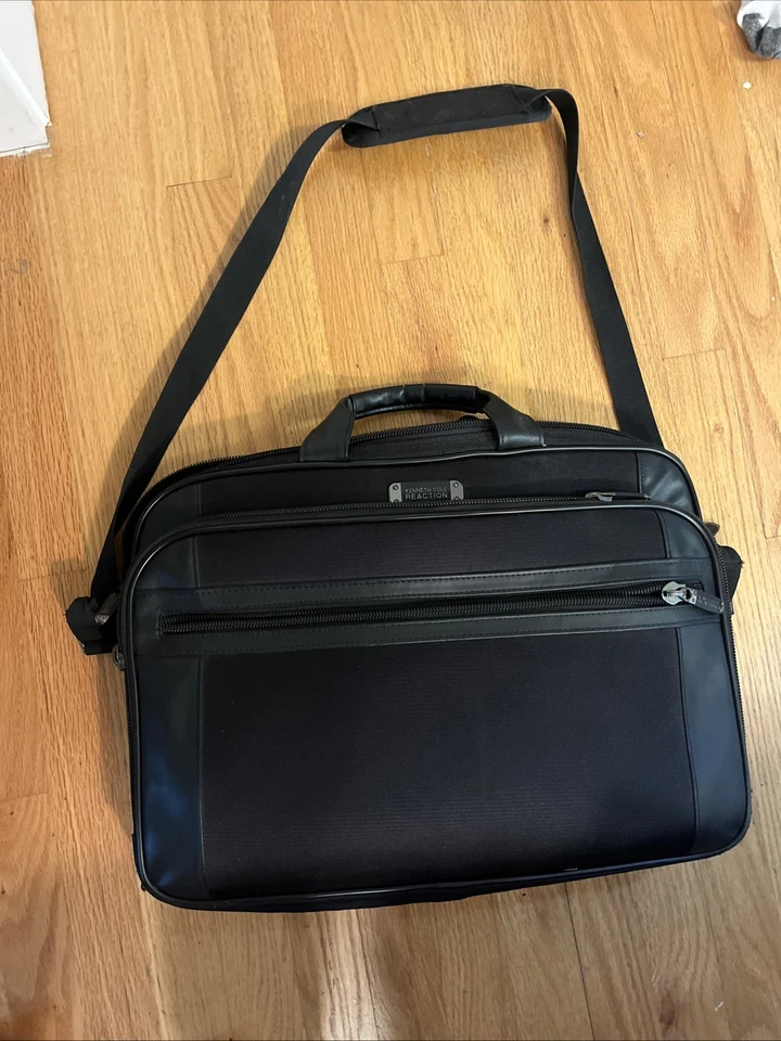 Bolso Bandolera Kenneth Cole Reaction R-Tech para Laptop Negro Usado  Foto 1 de 4