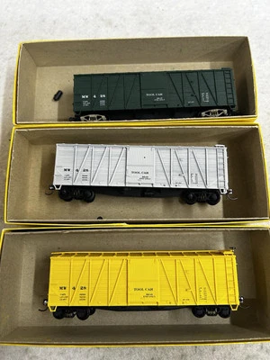 Nice Accurail Maintenance Of Way 40’ Box Cars HO (Price Is Per Single Car) - Image 1 of 2