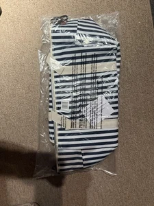 DSW 20" blau gestreifter WEEKENDER Reißverschluss Reisetasche neu im Paket - Bild 1 von 2