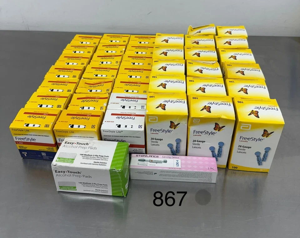 1.450 FREESTYLE LITE  Test Strips, lancets, device, pads, dinged. - Image 1 of 1