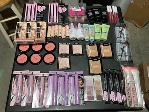 (62-teiliges Set) Kosmetik, Make-up, Wet n Wild, Black Radiance, Lip Smacker - Bild 1 von 6