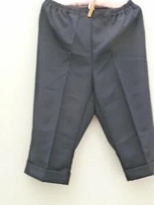 Ladies cropped trousers, black, size uk 16, new, stretch waistband - Picture 1 of 7