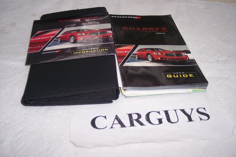 Dodge Charger 2012 manual del propietario con estuche Foto 1 de 1