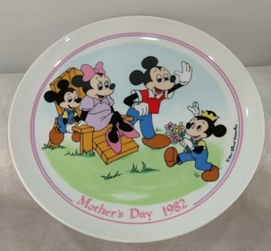 Walt Disney Personaggi Festa della Mamma 1982 Edizione Limitata Piatto Schmid Bros - Foto 1 di 2
