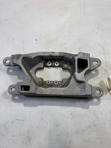 16-18 CADILLAC CT6  AWD TRANSMISSION MOUNT BRACKET 23240607 OEM - Picture 1 of 12