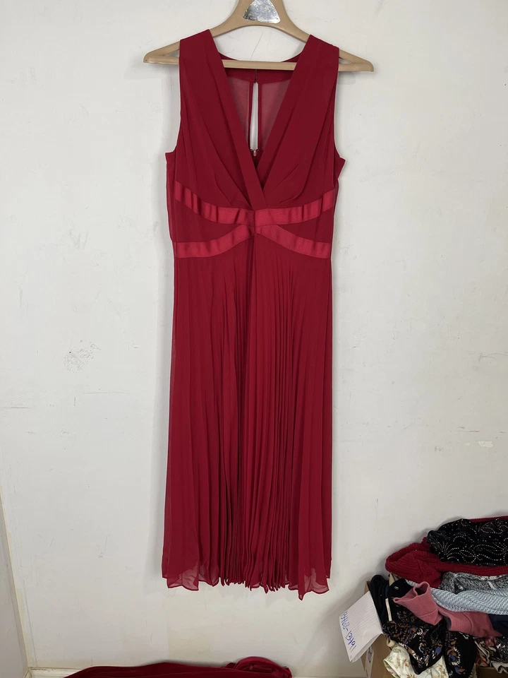 White House Black Market 女式 10 码红色 V 领褶饰长裙 — 第 1/4 张图片