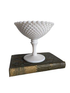Pedestal de caramelo inglés de colección vidrio de leche Westmoreland - Imagen 1 de 1