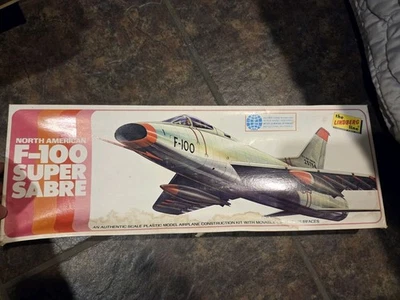 Lindbergh N. Am. F-100 Super Sabre Model Kit - Image 1 of 2