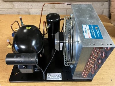 Embraco Condensing Unit, UNEK6210Z, 115V, 60HZ Foto 1 de 4