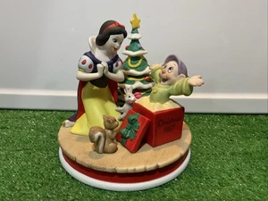 1987 Disney Artists Japan Limited Ed Figurine Christmas “Snow Whites Surprise” - Picture 1 of 12