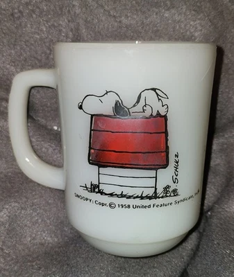 Taza de café Snoopy 1958 "Creo que soy alérgico a la mañana" Anchor Hocking Fire-King Foto 1 de 4