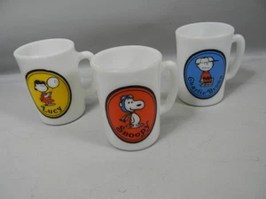 Red Baron Snoopy , Charlie Brown and Lucy - Avon 5 oz. Mugs Lot of 3 - 2H - Picture 1 of 11
