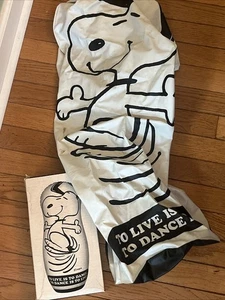 Vintage Snoopy aufblasbarer Boxsack To Live Is Dance mit Originalkarton - Bild 1 von 4