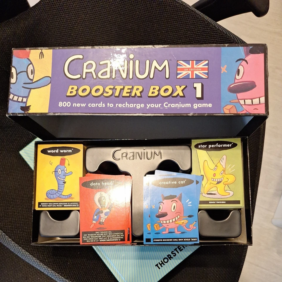 Cranium Booster Box 1 UK Edition 800 Cards Half cards Very Good Condition - Image 1 of 4