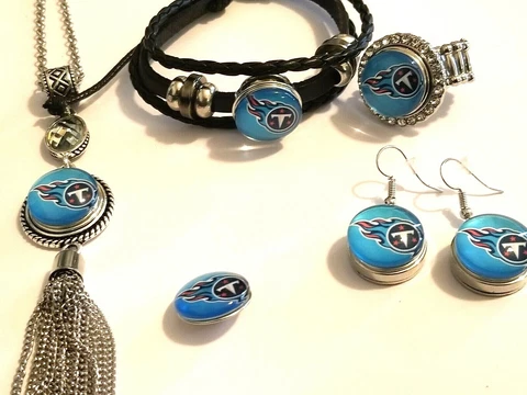 NFL Tennessee Titans Snap Jewelry stretch Ring, Earrings, necklace, Bracelet Cover