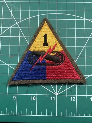 WWII 1st Armored Division Wool Woolie Patch - Image 1 of 2