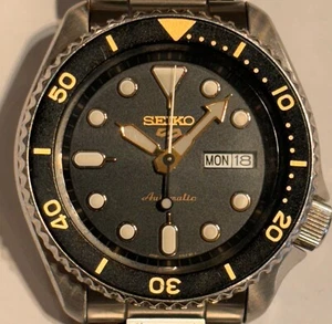 Seiko 5 Sports Black Dial Steel Bracelet Automatic Mens Watch SRPD57K1 - Picture 1 of 8