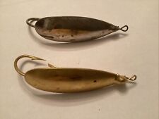 2 Vintage 2” Johnson’s Weedless Minnows 1 Gold 1 Silver VTG Condition 