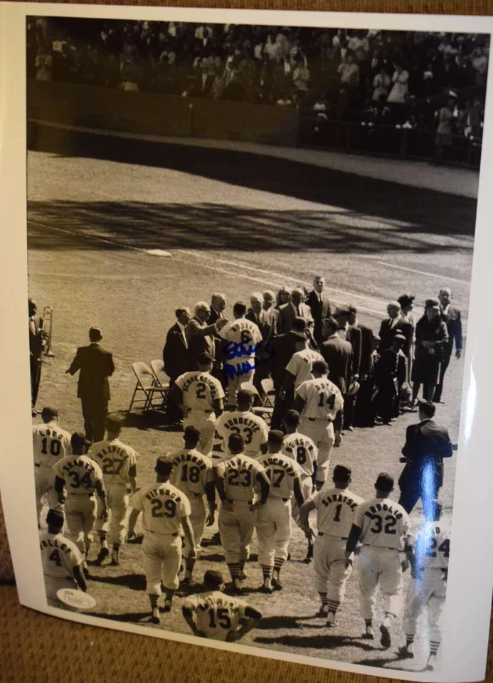 Stan Musial Cert Jsa Original 11x14 Photo Authentic Autograph - Image 1 of 1