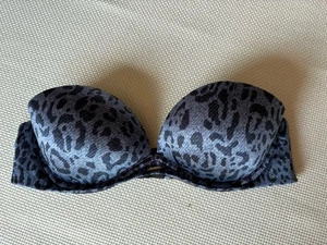 Victoria's Secret Very Sexy Strapless Bra 34B Blue Animal Print - Picture 1 of 7