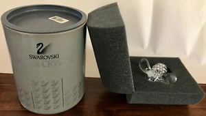 SWAROVSKI CRYSTAL DISNEY DUMBO  ELEPHANT ~ FROSTED HAT ~BLUE EYES W/BOX RETIRED - Picture 1 of 10