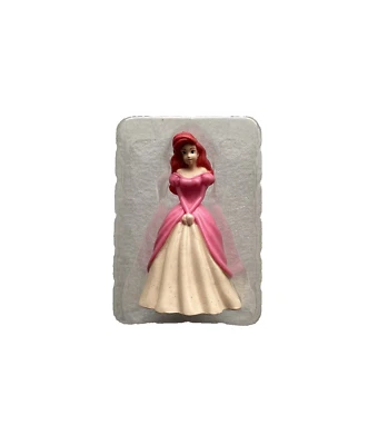 Disney's | Figura Vestido Princesa Ariel en Rosa | 3 pulgadas Foto 1 de 4