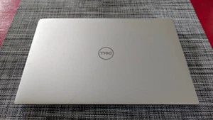 Dell XPS 13 9380 Laptop, 13.3" UHD 4K Touchscreen, i7-8565U, 16GB RAM, 512GB SSD - Afbeelding 1 van 9