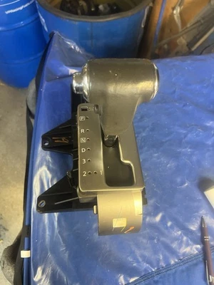 Nissan Pathfinder 2005-2012 A/T selector de marchas de cambio de piso OEM 06 07 08 09 10 Foto 1 de 4