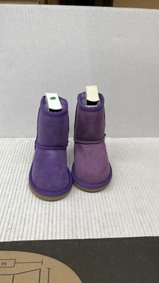 UGG's AUSTRALIA CLASSIC T classic's 5251 T-T/BRRY Talla USA-6 Foto 1 de 3