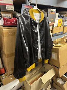 Vintage Large Black And Gold Field Sport Wind Breaker Jacket