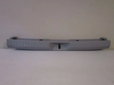 丰田普锐斯 V 2015 后轮装饰正品原始设备制造商零件 6793547010 — 第 1/4 张图片