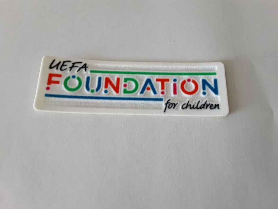 MARKENLOS UEFA Foundation Patch neu