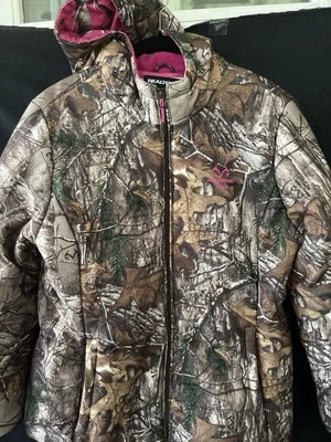Realtree Xtra Women's Size XL 46-48 Camo  Jacket Parka Pink Hood Warm Fleece - Image 1 of 4