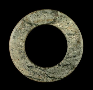 GORGEOUS ANCIENT CHINESE LONGSHAN CULTURE JADE BI - Picture 1 of 1