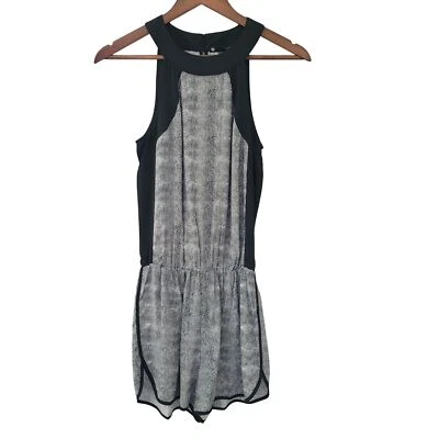 Mameluco Revolve Krisa Sin Mangas Cintura Caída Estampado Punteado Talla XS Negro Blanco Nuevo con Etiquetas Foto 1 de 4