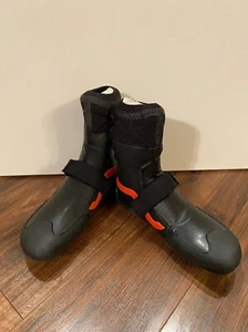 Vans Surf Shoes Ladies 7 New Hannah Scott Multi Black Rubber - Picture 1 of 4