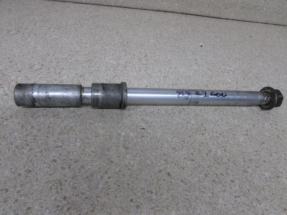 85 86 87 KAWASAKI ZL900 ZL600 ZL1000 ELIMINADOR EJE RUEDA DELANTERA 41068-1009 Foto 1 de 1