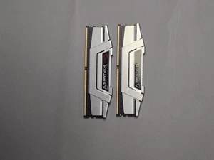 G.Skill Ripjaws DDR4-3000 8gx1 Set of 2 - Picture 1 of 3