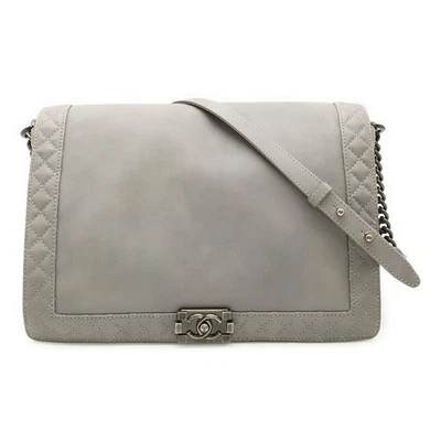 Bolsa de ombro feminina Chanel menino couro matelasse cinza tamanho único - Imagem 1 de 4