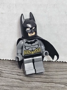Lego DC Super Heroes Minifigur Batman dunkel bläulich grau Anzug 76012! - Bild 1 von 5