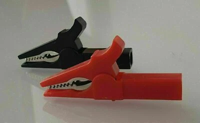 2 Krokodilklemmen isoliert 1x rot und 1x schwarz 4mm Bananenbuchse Abgreifklemme