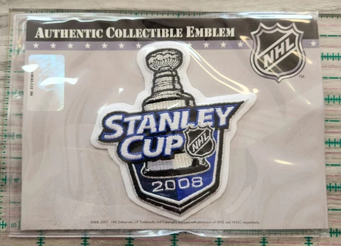 2008 NHL Stanley Cup Final Patch-Detroit Red Wings vs Pittsburgh Penguins-CARDED Cover