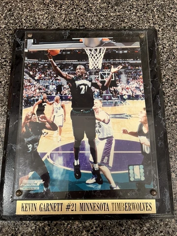 Kevin Garnett Minnesota Timberwolves 8 x 10 Photo and Plaque Cover