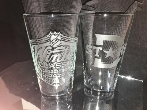 2020 NHL SPECIAL EDITION WINTER CLASSIC DALLAS STARS 2 ETCHED PINT GLASSES NEW Cover