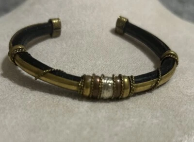 Brazalete metálico vintage de cuero dorado/cobre/latón Foto 1 de 4