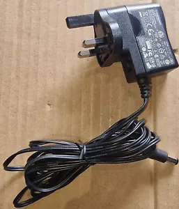 GENUINE PLANTRONICS POWER SUPPLY SSA-5W 090050 83648-01 203158-01 9V 500mA UK - Picture 1 of 2