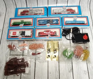 Model Power Ho Scale  2 Engines 5 Freight/Tanker Transformer & Accessories - Picture 1 of 15