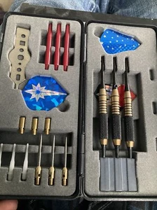 Dart Sets The Choice Of Champions Flights Shaft Case Damaged Box High Quality - Bild 1 von 4