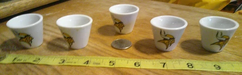 5 NFL FOOTBALL MINI PORCELAIN SHOT GLASS/cup Minnesota Vikings Cover
