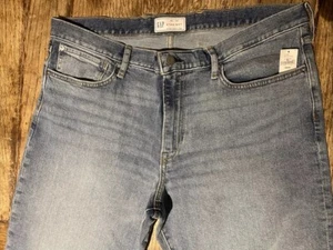 Gap Men’s Jeans 38 X  32 Straight NWT - Picture 1 of 8